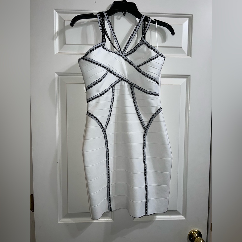 White bodycon dress